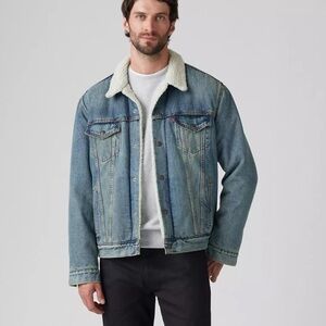 Levi’s Sherpa trucker jacket